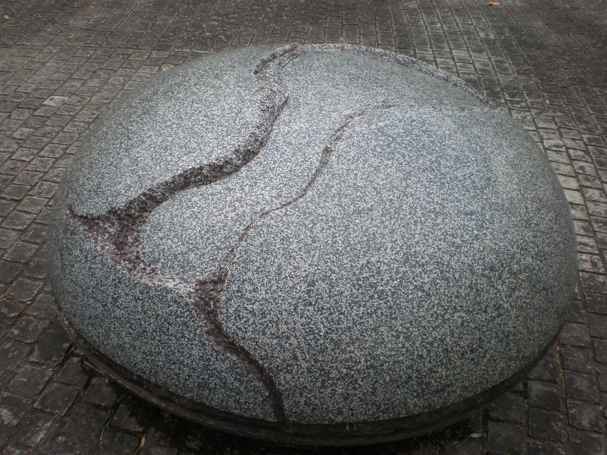 PB110483